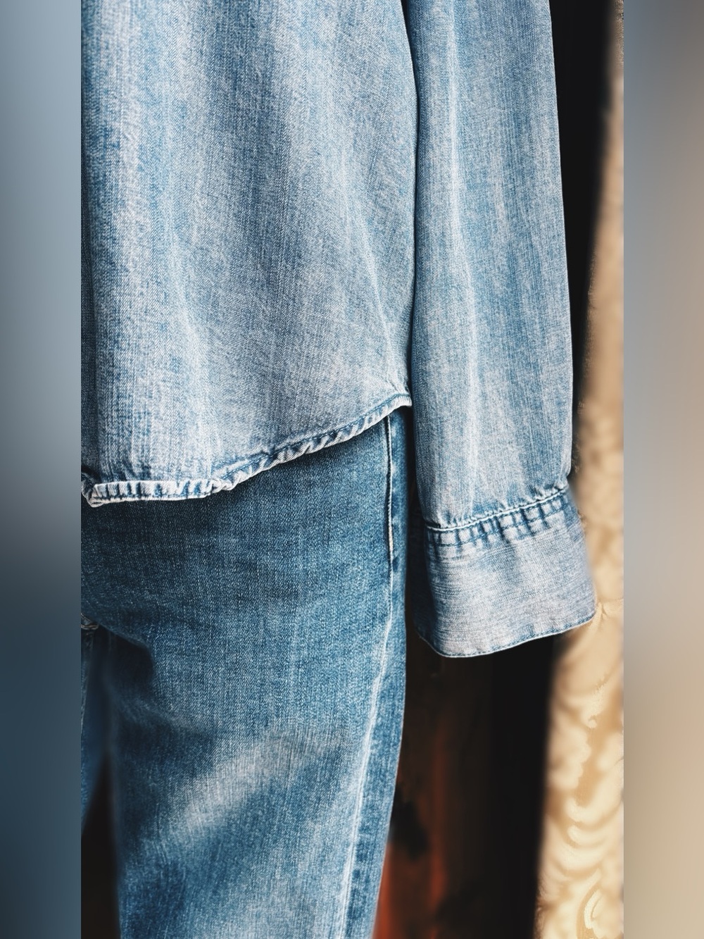 Vintage Wash Denim Button-Down Shirt & Two Vintage Red Arrow & Shell stick pins - Picture 6 of 10
